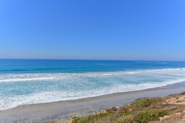 6610 Easy Street, Carlsbad, CA 92011