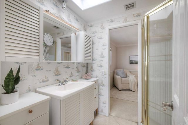6610 Easy Street, Carlsbad, CA 92011