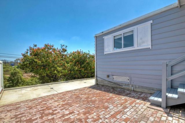 6610 Easy Street, Carlsbad, CA 92011