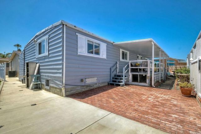 6610 Easy Street, Carlsbad, CA 92011