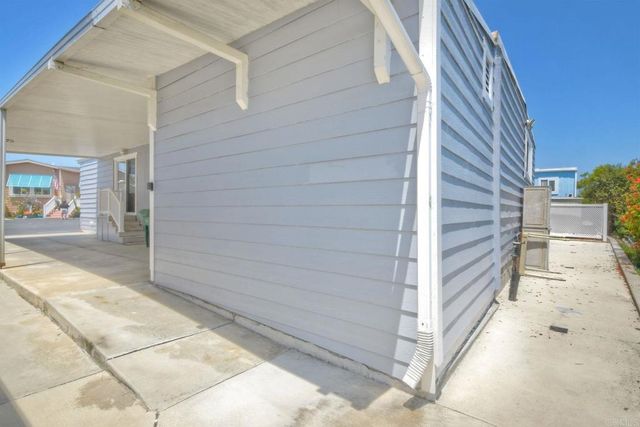 6610 Easy Street, Carlsbad, CA 92011