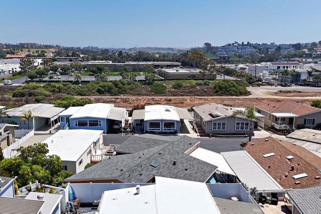 6610 Easy Street, Carlsbad, CA 92011