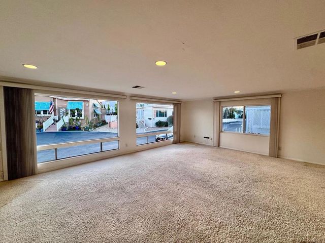 6610 Easy Street, Carlsbad, CA 92011