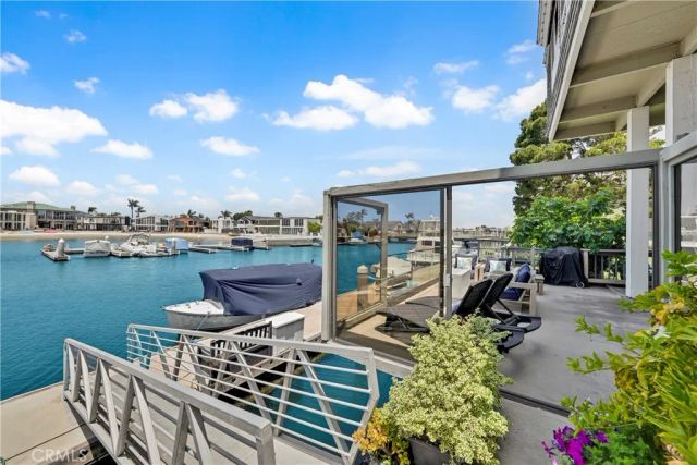 16397 Wimbledon Lane, Huntington Beach, CA 92649