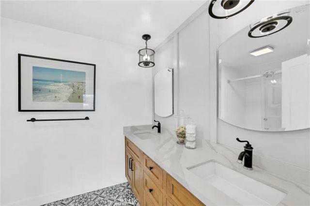 16397 Wimbledon Lane, Huntington Beach, CA 92649