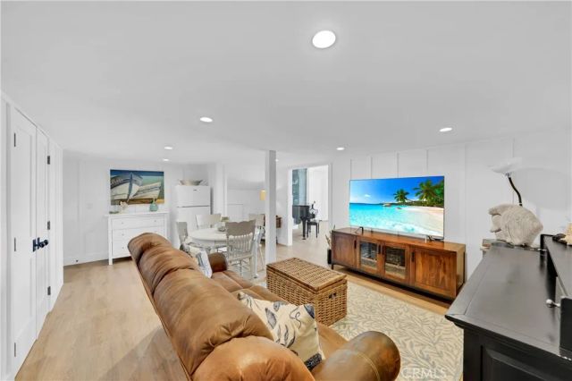 16397 Wimbledon Lane, Huntington Beach, CA 92649