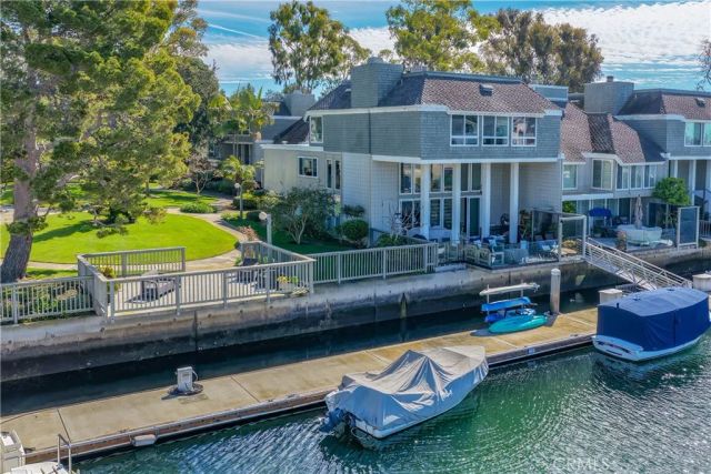 16397 Wimbledon Lane, Huntington Beach, CA 92649