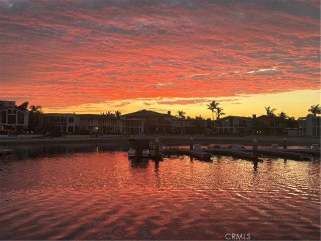 16397 Wimbledon Lane, Huntington Beach, CA 92649