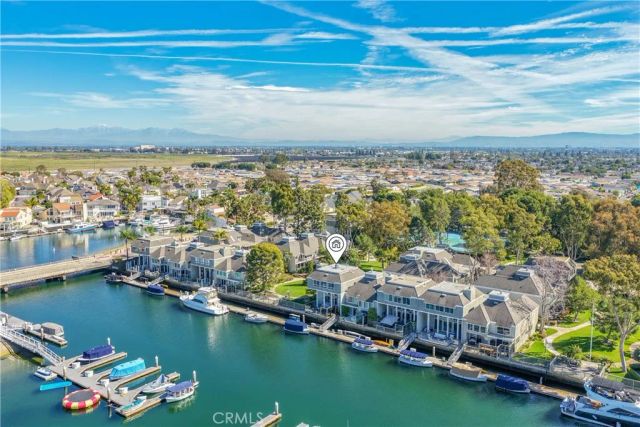 16397 Wimbledon Lane, Huntington Beach, CA 92649