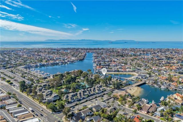 16397 Wimbledon Lane, Huntington Beach, CA 92649