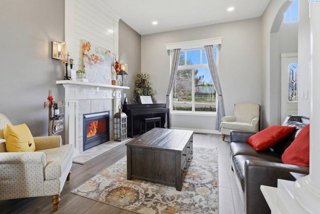 201 Center Blvd, Richland, WA 99352