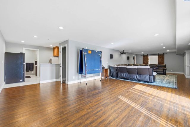 201 Center Blvd, Richland, WA 99352