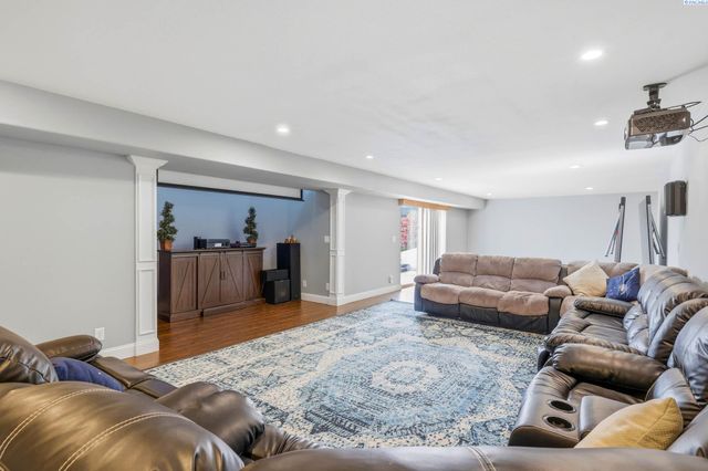 201 Center Blvd, Richland, WA 99352