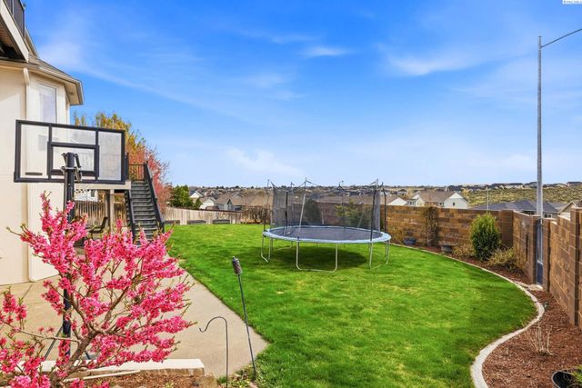 201 Center Blvd, Richland, WA 99352