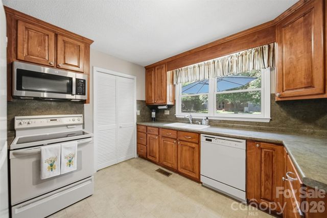 513 Bost Road, Morganton, NC 28655