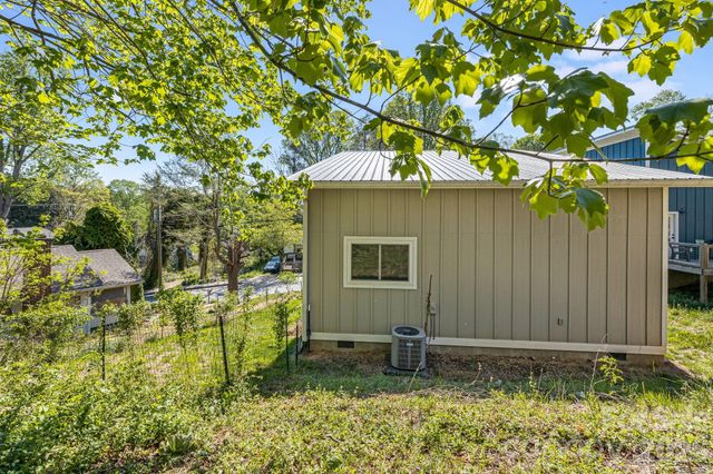 207 Hanover Street, Asheville, NC 28806