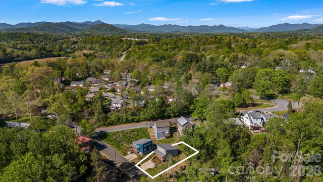 207 Hanover Street, Asheville, NC 28806