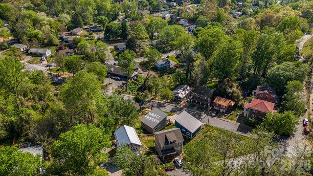 207 Hanover Street, Asheville, NC 28806