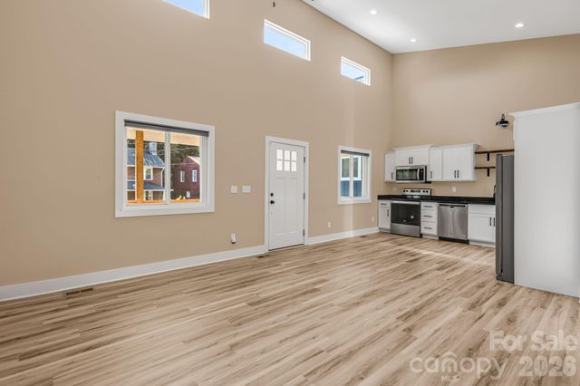 207 Hanover Street, Asheville, NC 28806