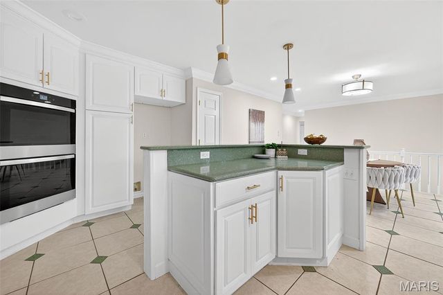 805 Phaeton Drive, Manchester, MO 63021