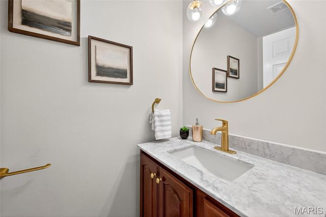 805 Phaeton Drive, Manchester, MO 63021