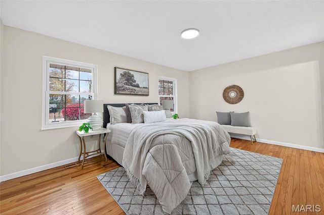 805 Phaeton Drive, Manchester, MO 63021