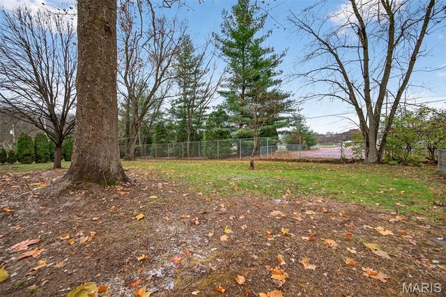 805 Phaeton Drive, Manchester, MO 63021