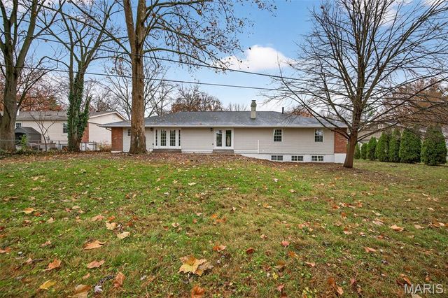 805 Phaeton Drive, Manchester, MO 63021