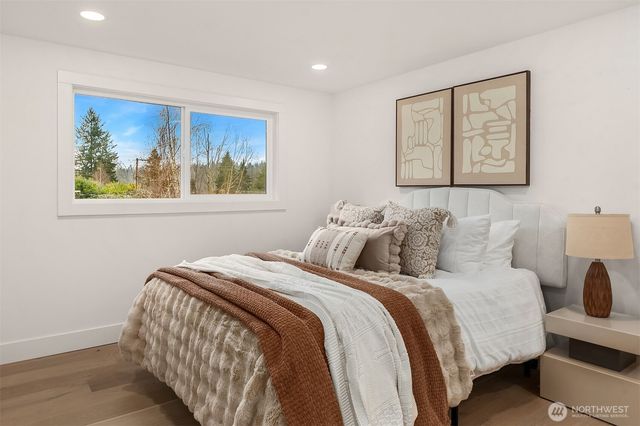 15605 SE 8th Street, Bellevue, WA 98008