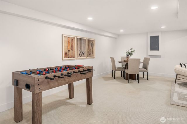 15605 SE 8th Street, Bellevue, WA 98008