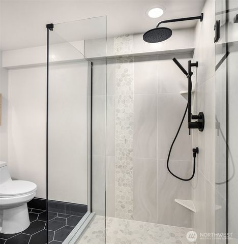 15605 SE 8th Street, Bellevue, WA 98008