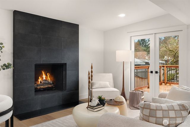 15605 SE 8th Street, Bellevue, WA 98008