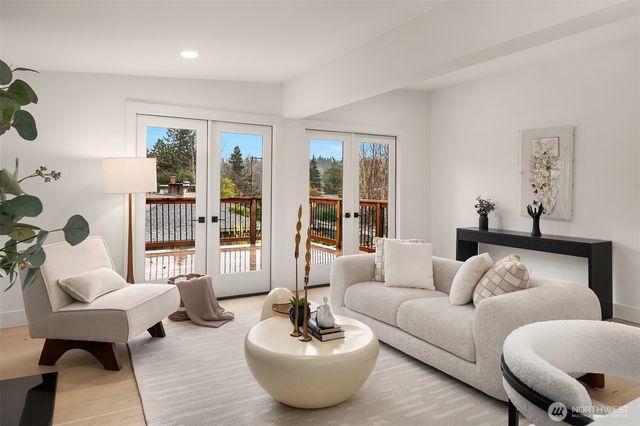 15605 SE 8th Street, Bellevue, WA 98008