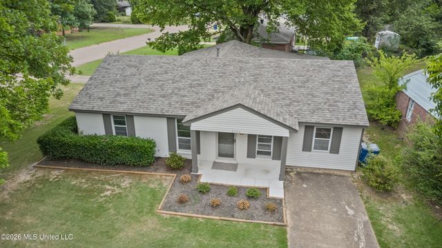 2793 Ashbriar Drive, Horn Lake, MS 38637