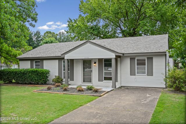 2793 Ashbriar Drive, Horn Lake, MS 38637