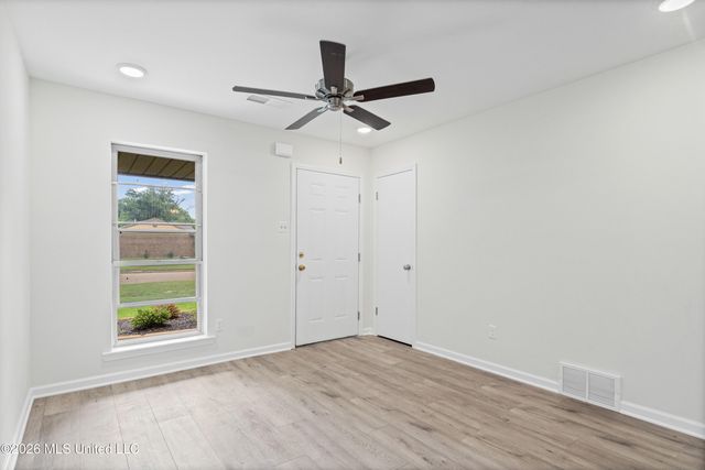 2793 Ashbriar Drive, Horn Lake, MS 38637