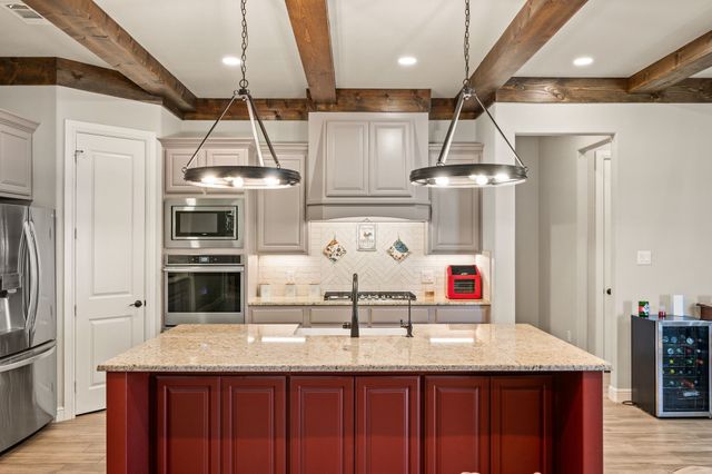 168 Tres Vista Drive, Decatur, TX 76234