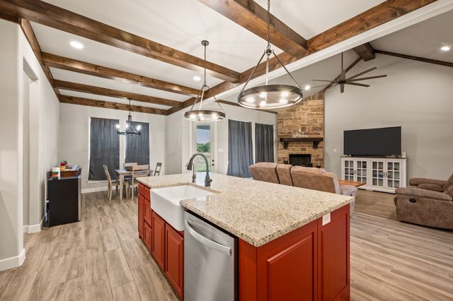 168 Tres Vista Drive, Decatur, TX 76234