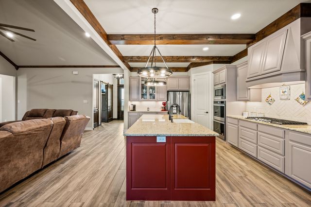 168 Tres Vista Drive, Decatur, TX 76234