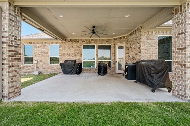 168 Tres Vista Drive, Decatur, TX 76234