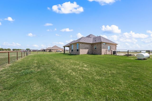 168 Tres Vista Drive, Decatur, TX 76234
