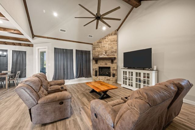 168 Tres Vista Drive, Decatur, TX 76234