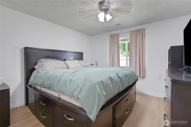2616 Mt McKinley Court, Puyallup, WA 98374
