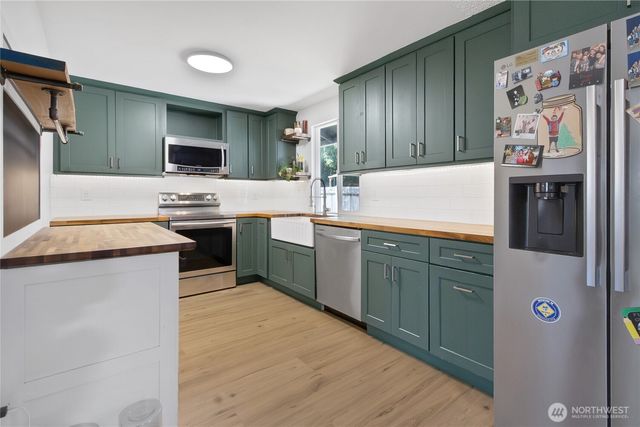 2616 Mt McKinley Court, Puyallup, WA 98374