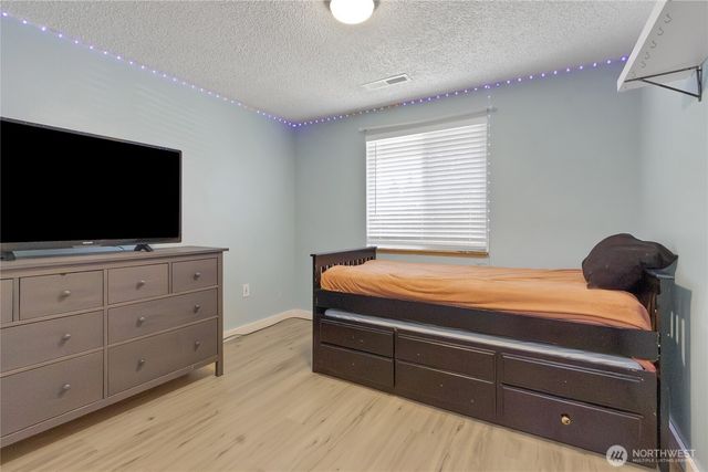2616 Mt McKinley Court, Puyallup, WA 98374