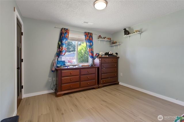 2616 Mt McKinley Court, Puyallup, WA 98374