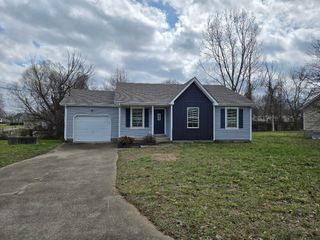434 Pacific Ave, Oak Grove, KY 42262