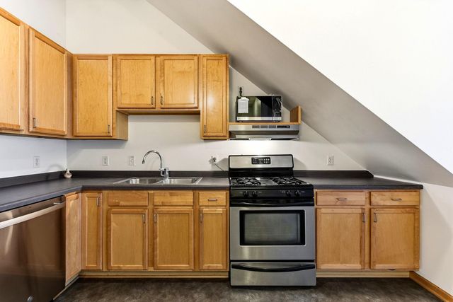 2650 University Avenue W 307, Saint Paul, MN 55114