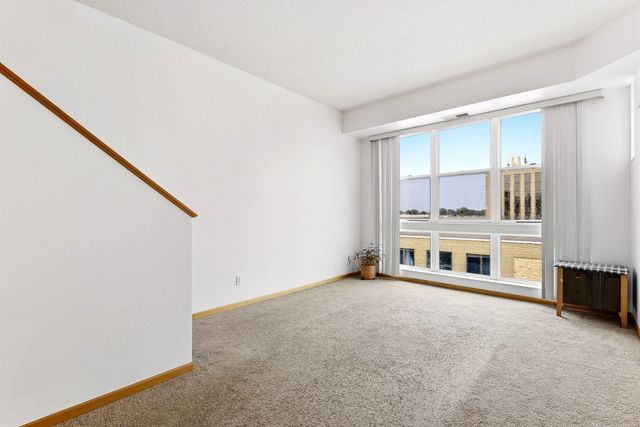 2650 University Avenue W 307, Saint Paul, MN 55114