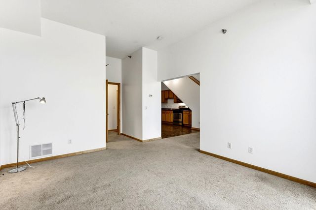 2650 University Avenue W 307, Saint Paul, MN 55114